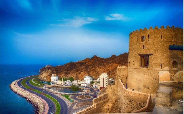 الشحن الي مسقط عمان